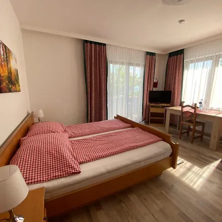 Πανσιόν Waldschenke Am Woerthersee 3*